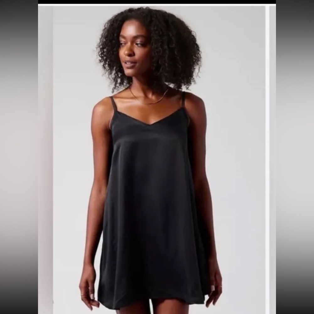 NWOT Black ATHLETA Calm Cool Sleep Dress Size Medium  Retail $99